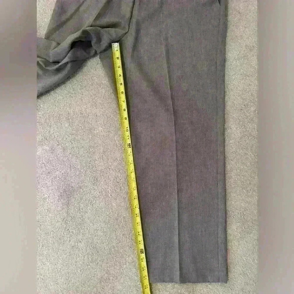 Like New Alfred Dunner Pull on Pants - Picture 4 of 5